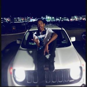 Meet your Posher, Ellias